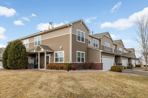 1601 Sumac Circle #D, Carver, MN 55315