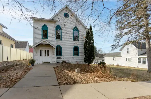 127 Pine Street, Glenwood City, WI 54013