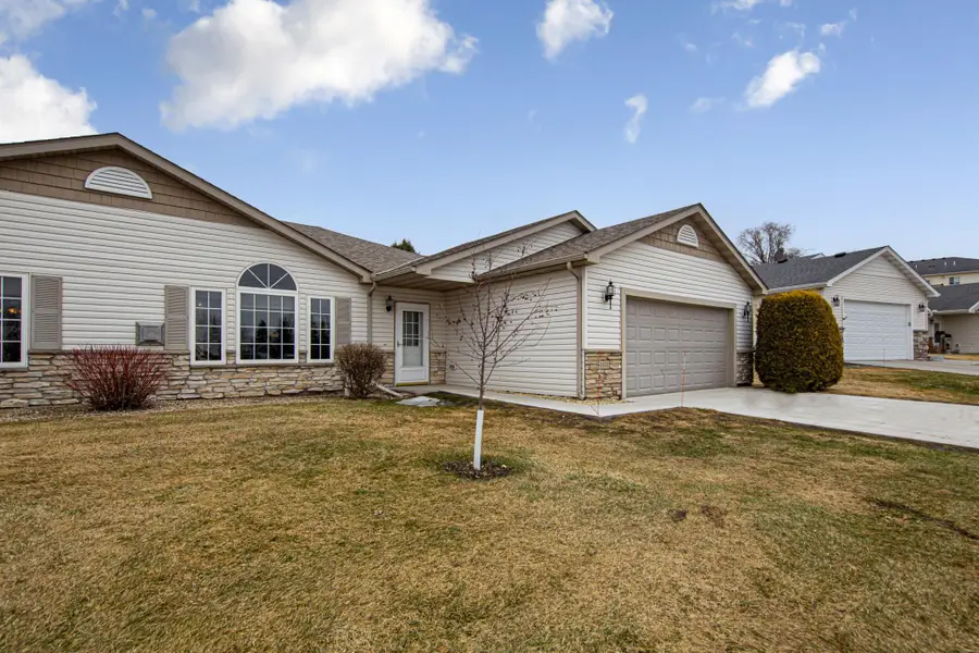 1111 25th Avenue Nw, Faribault, MN 55021 - #3