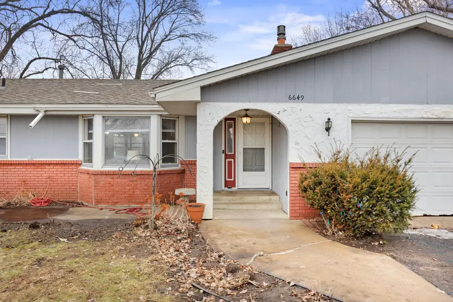 6649 Kentucky Avenue N, Brooklyn Park, MN 55428 - #2