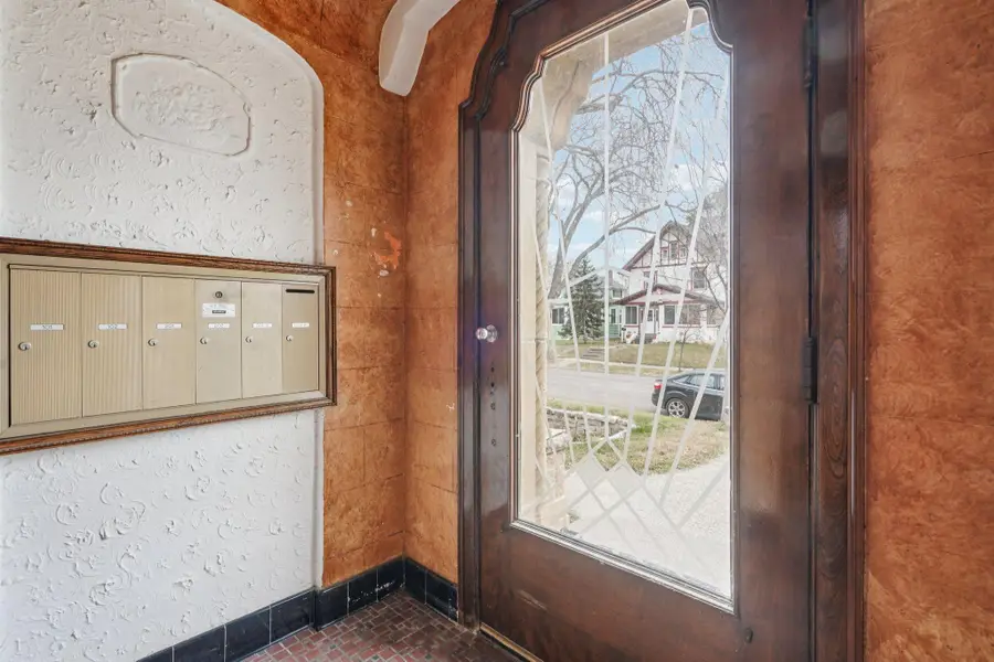 3248 Emerson Avenue S #1, Minneapolis, MN 55408 - #2