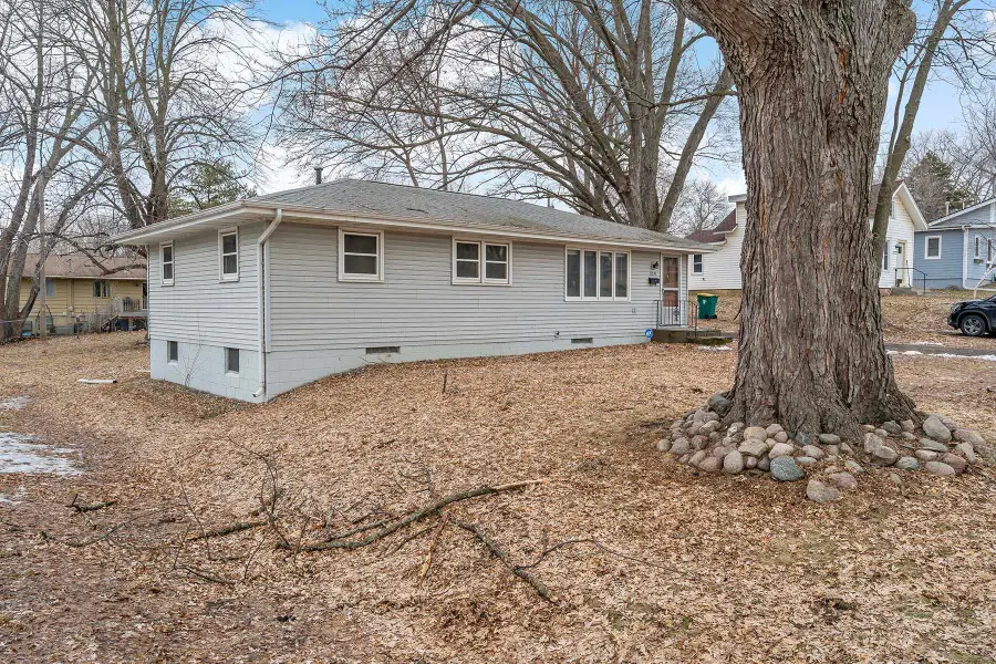 3231 Zane Avenue N, Crystal, MN 55422 - #2