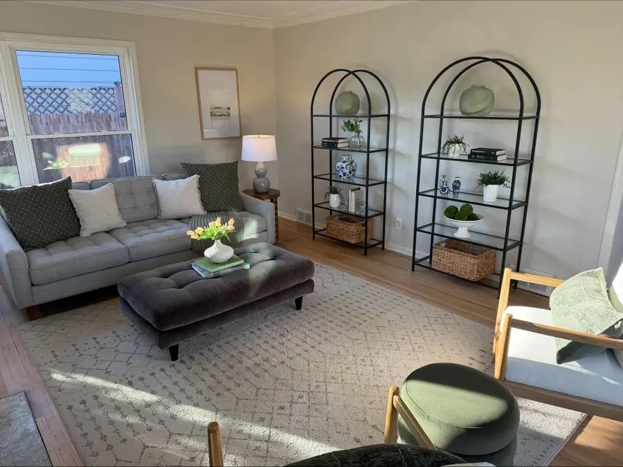 1581 Pinehurst Avenue, Saint Paul, MN 55116 - #3