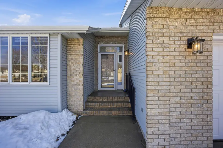 3829 10th Street N, Fargo, ND 58102 - #3