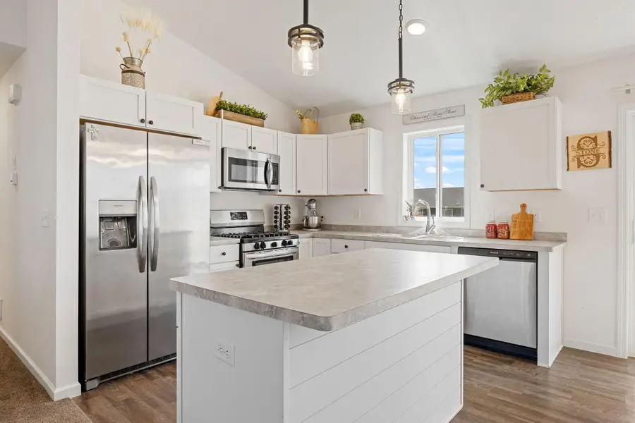 423 Eagle Street Nw, Isanti, MN 55040 - #3