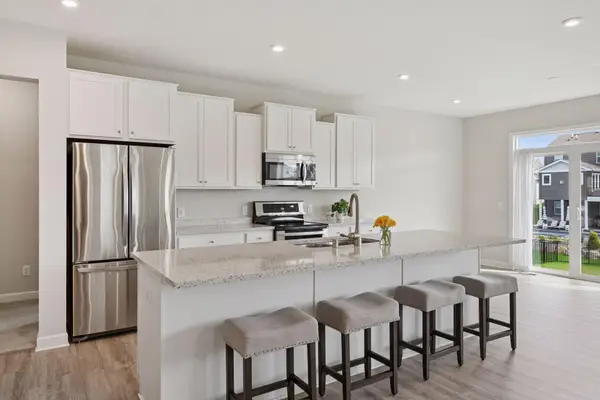 1285 Pinehill Boulevard, Waconia, MN 55387