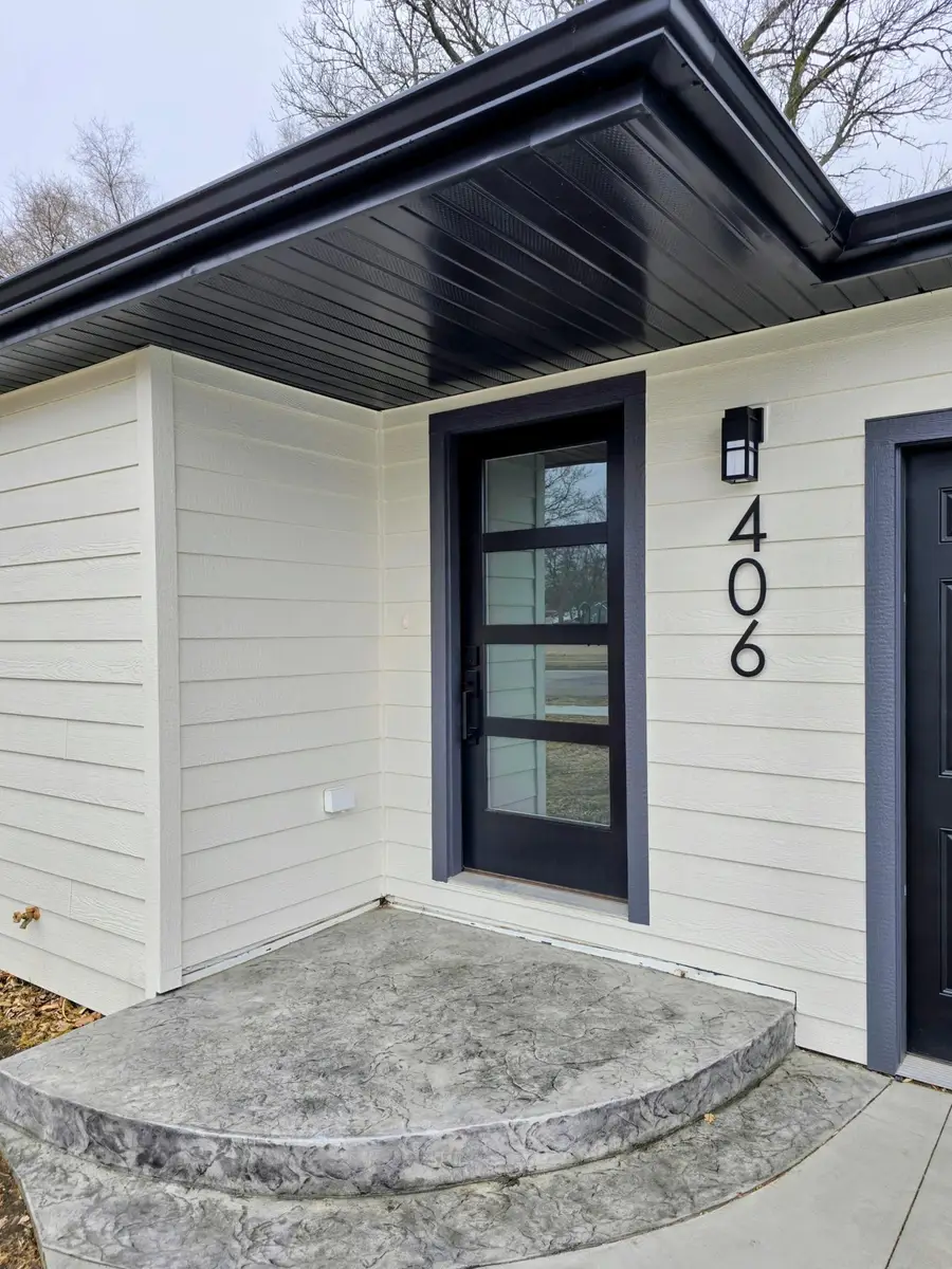 406 8th Avenue Sw, Pipestone, MN 56164 - #2