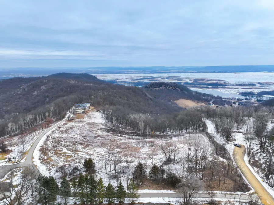 46180 Oak Hill Drive, La Crescent, MN 55947 - #3