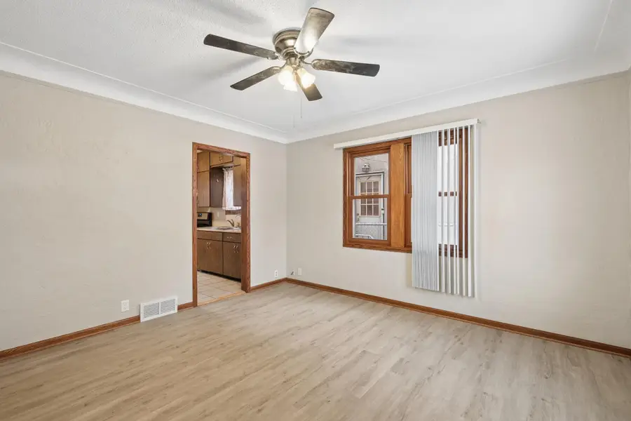 209 Park Street W, South Saint Paul, MN 55075 - #3