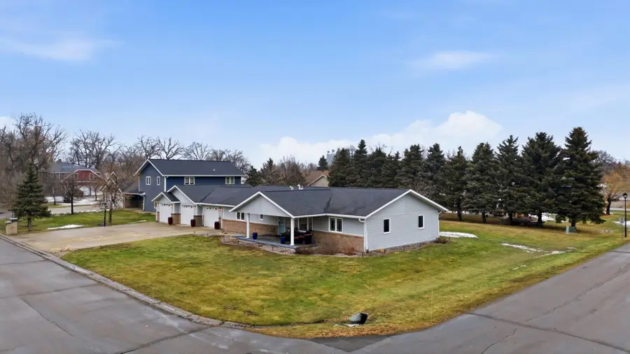 211 Hackberry Court, Kindred, ND 58051 - #2