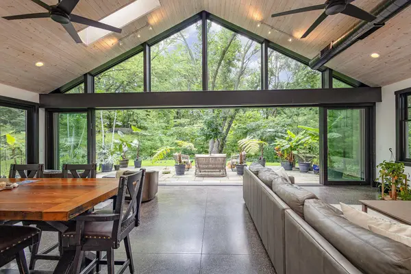 17145 9th Avenue N, Plymouth, MN 55447