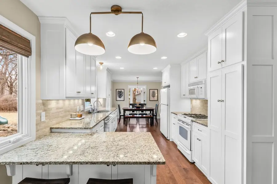 15820 Lake Street Extension, Minnetonka, MN 55345 - #2