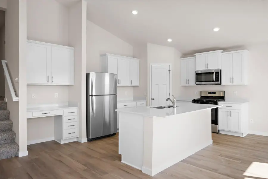 606 Redwood Loop N, Cambridge, MN 55008 - #3