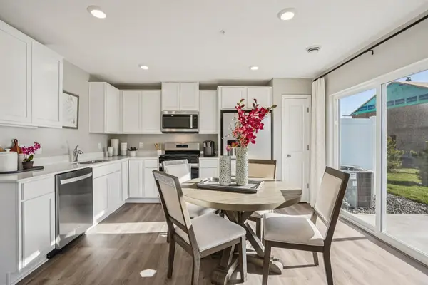 13701 Kaylemore Trail, Rosemount, MN 55068