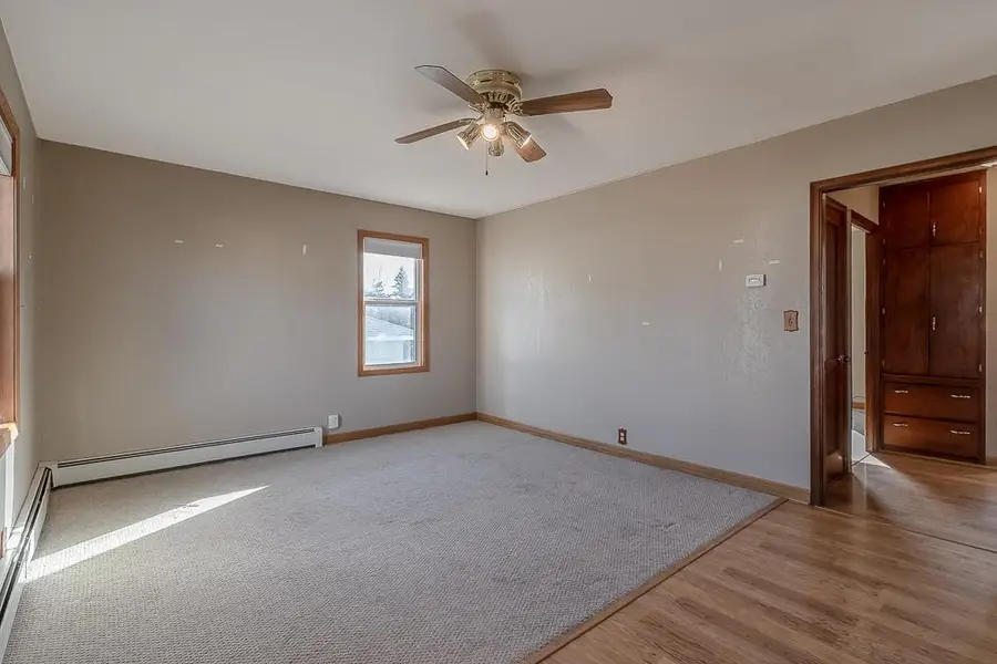 205 Park Street N, Fairfax, MN 55332 - #3