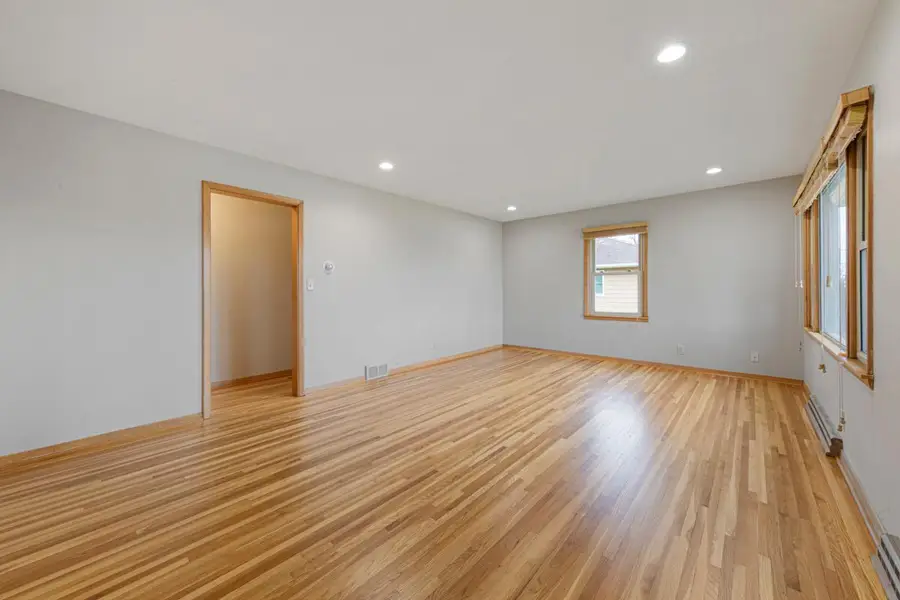 2335 4th Street Nw, Faribault, MN 55021 - #2