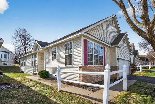 442 Meadowood Lane, Burnsville, MN 55337