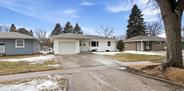1813 13th Street S, Moorhead, MN 56560