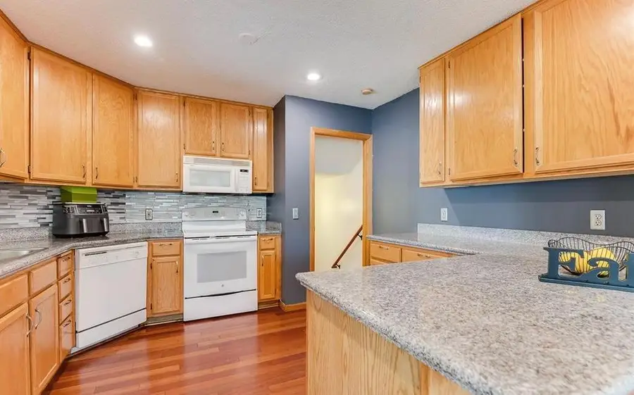 14289 Estates Avenue, Apple Valley, MN 55124 - #3