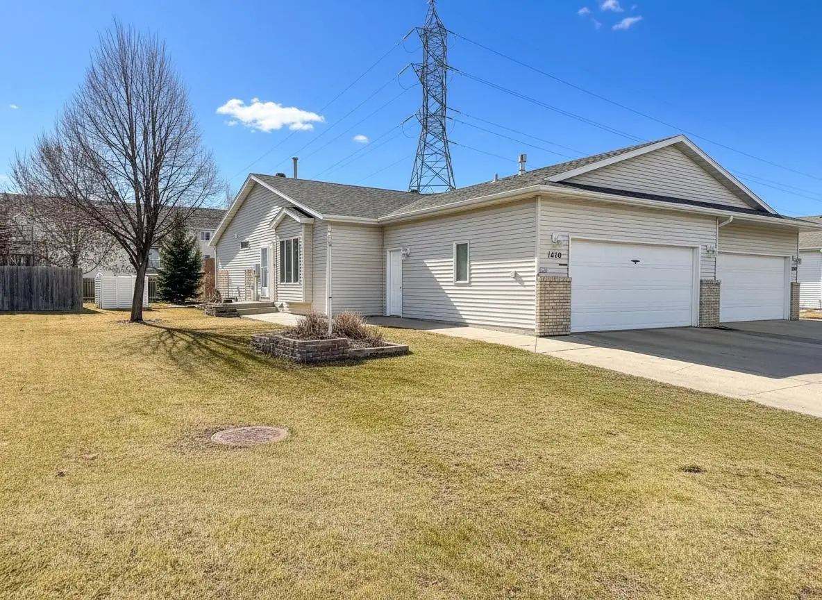 1610 Suntree Drive, West Fargo, ND 58078 - #1