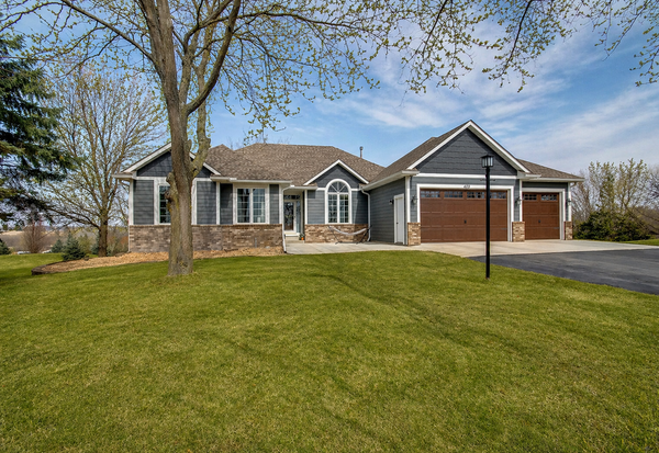 406 Singing Hills Drive Se, Lonsdale, MN 55046