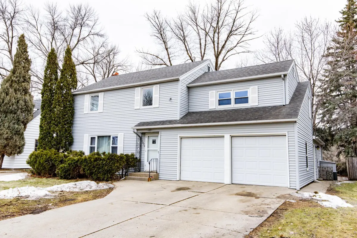 1020 12th Street S, Moorhead, MN 56560 - #1