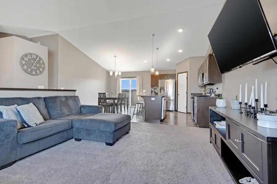 904 Palm Circle, Annandale, MN 55302 - #2