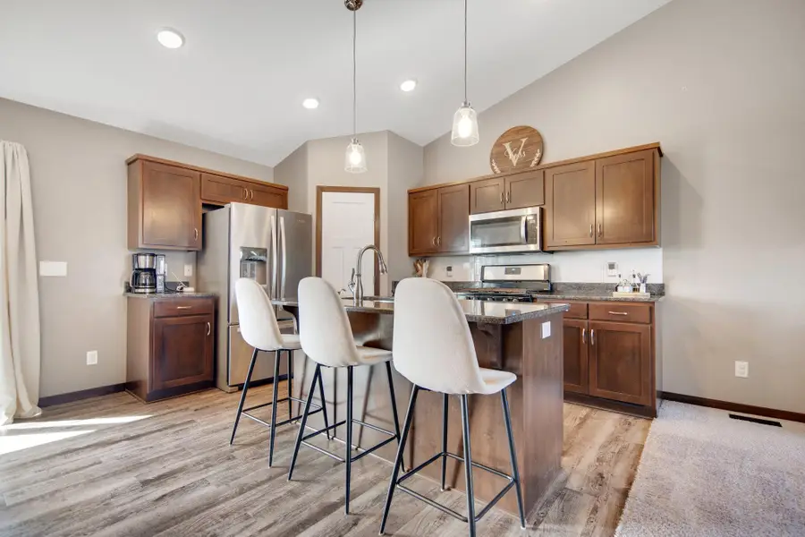 904 Palm Circle, Annandale, MN 55302 - #3