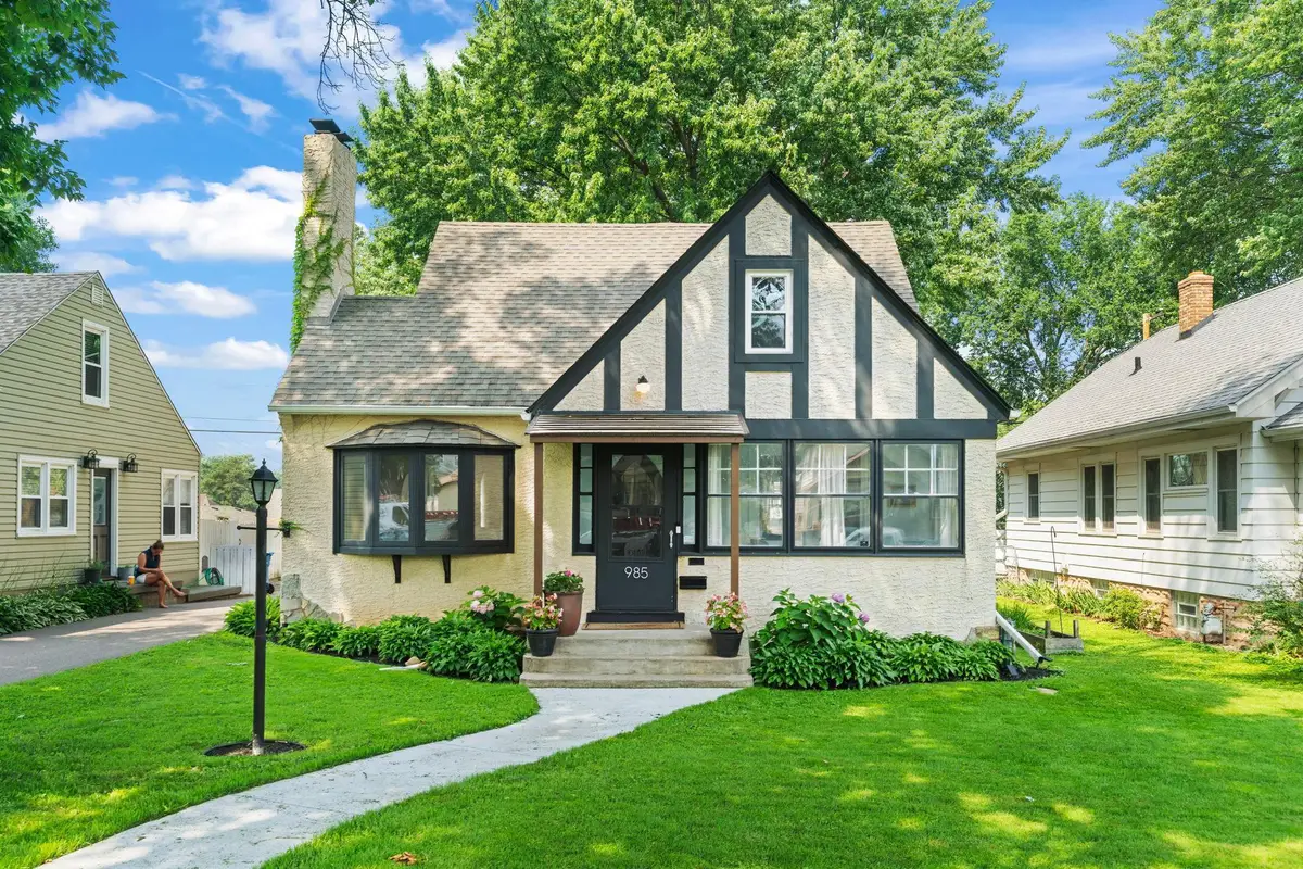 985 Cherokee Avenue, West Saint Paul, MN 55118 - #1