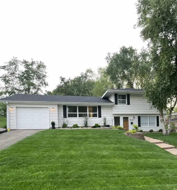 3411 Xylon Avenue N, New Hope, MN 55427