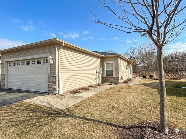 934 Serenity Circle, Young America, MN 55397