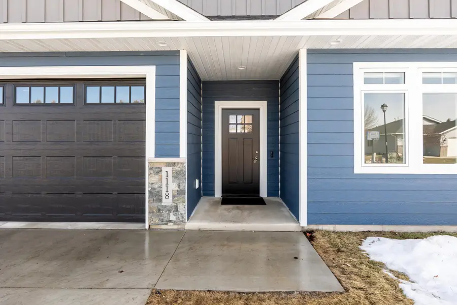 1118 Village Street Se, New Prague, MN 56071 - #2