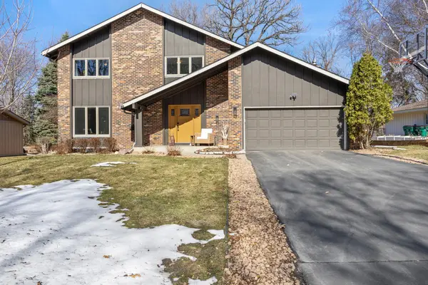 604 Thoreau Drive, Burnsville, MN 55337