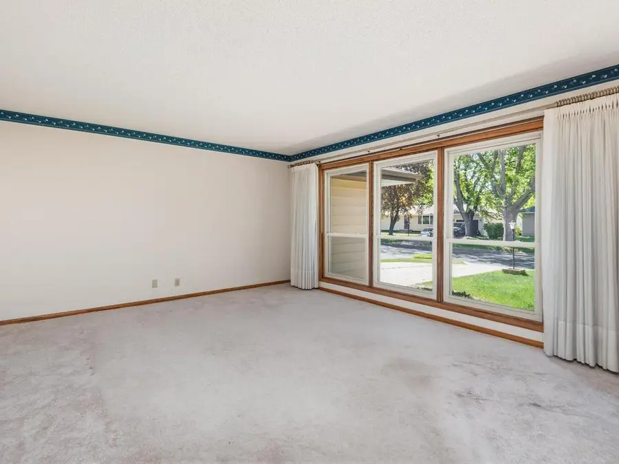 217 69th Avenue Ne, Fridley, MN 55432 - #3