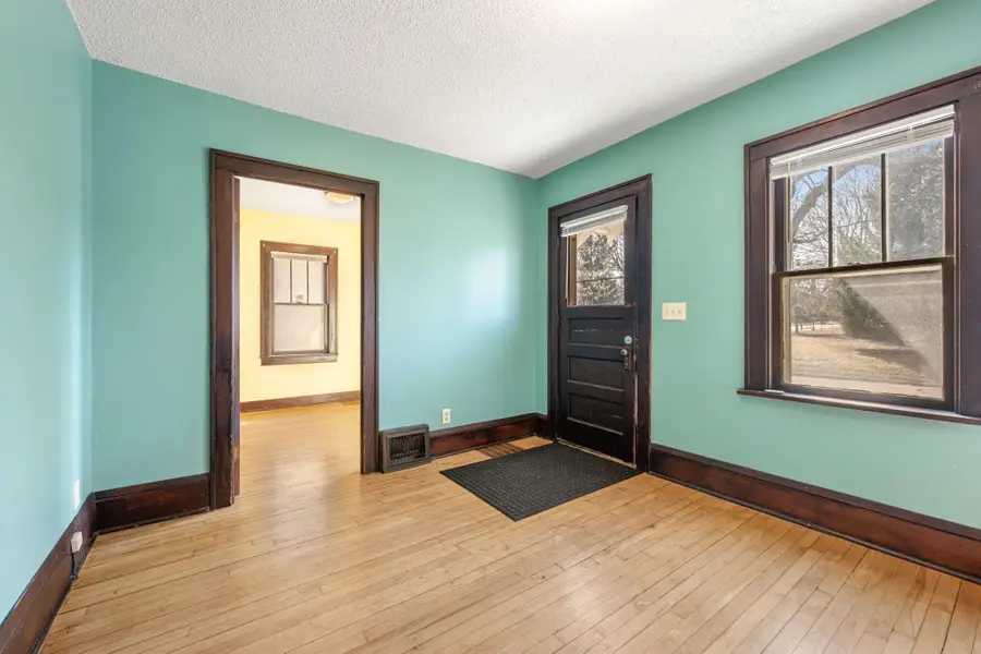 3518 E Minnehaha Parkway, Minneapolis, MN 55406 - #3