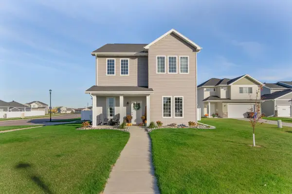 6552 Deer Creek Parkway S, Fargo, ND 58104