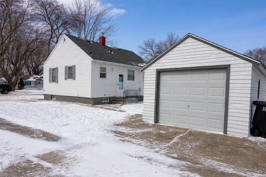 1630 14th Street S, Fargo, ND 58103 - #2