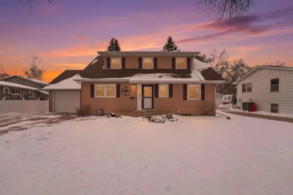 1109 13th Avenue Sw, Willmar, MN 56201 - #1