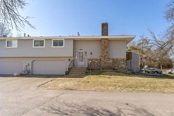 11911 71st Avenue N, Maple Grove, MN 55369
