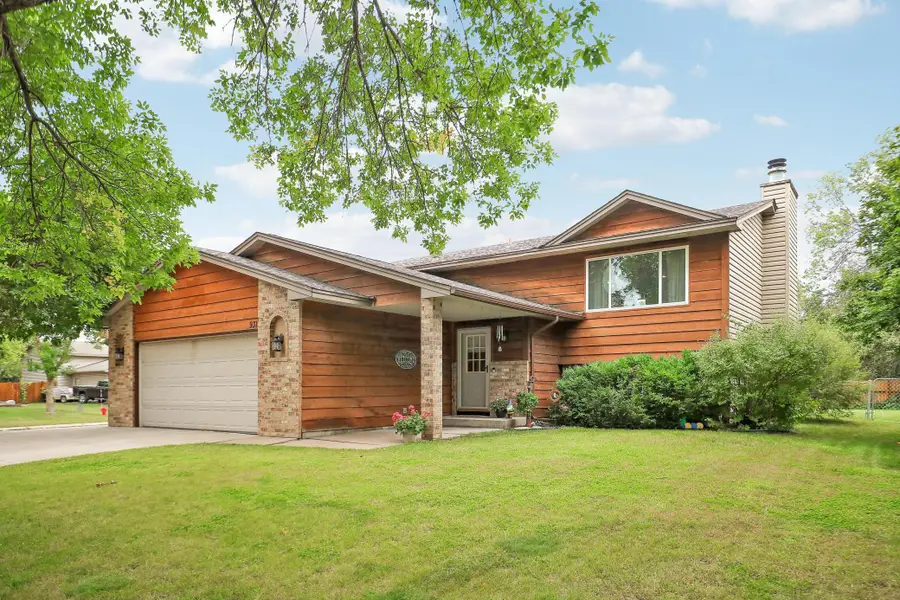 9311 Thomas Avenue N, Brooklyn Park, MN 55444 - #2