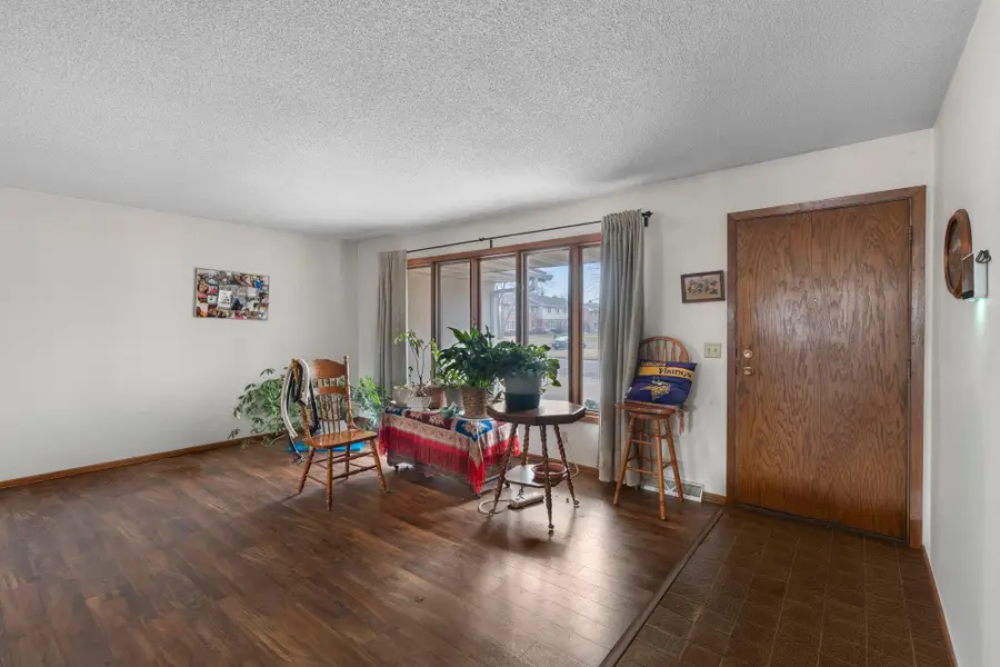 431 Skillman Avenue E, Maplewood, MN 55117 - #3