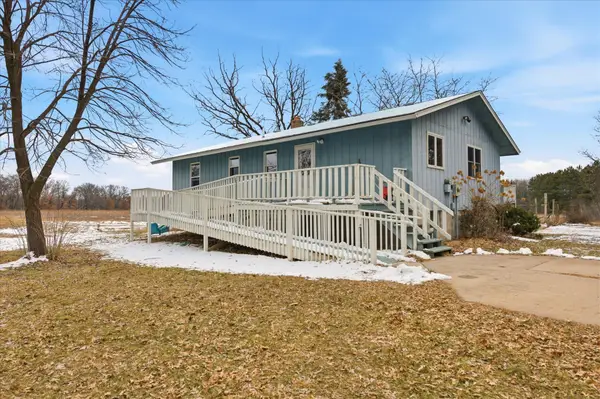25431 Larch Street Nw, Isanti, MN 55040