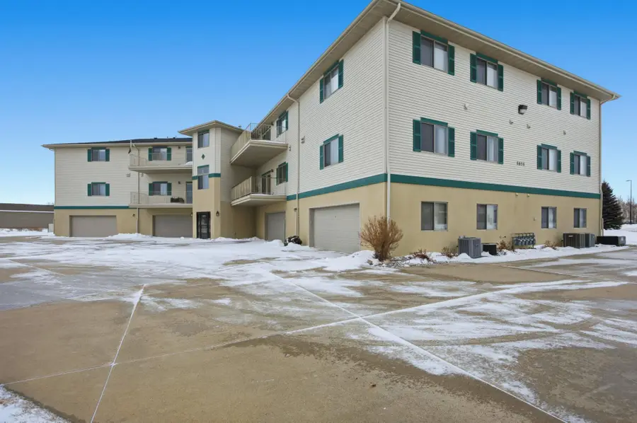 5855 24th Street S #204, Fargo, ND 58104 - #2