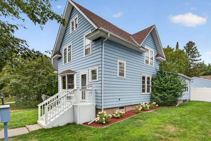 1033 Armstrong Avenue, Saint Paul, MN 55102 - #2