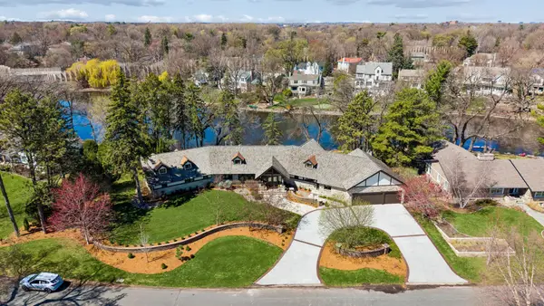 4812 W Sunnyslope Road, Edina, MN 55424