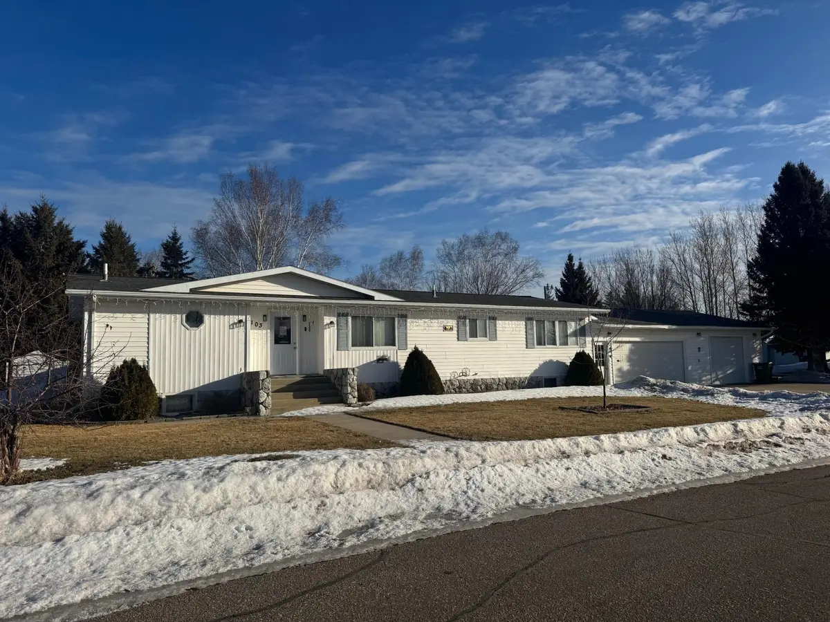 103 8th Street Sw, Roseau, MN 56751 - #1