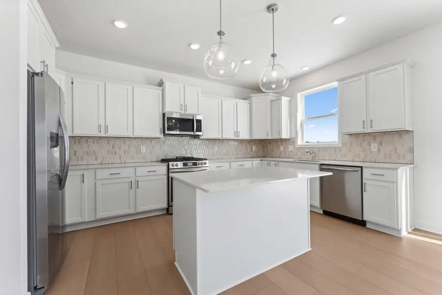 274 6th Street Nw, Delano, MN 55328 - #3