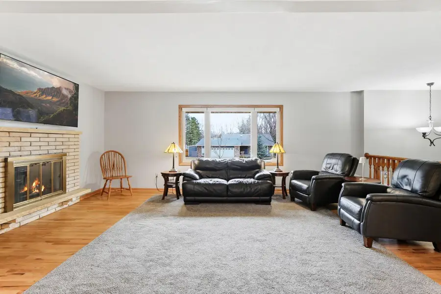 4835 Lakeview Drive, Shoreview, MN 55126 - #3