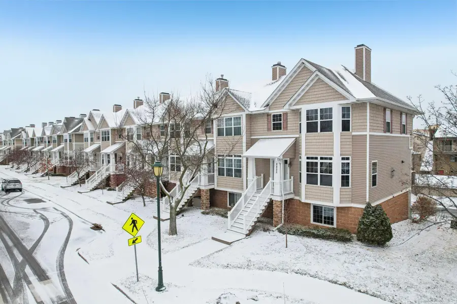 2821 Arona Street, Roseville, MN 55113 - #3