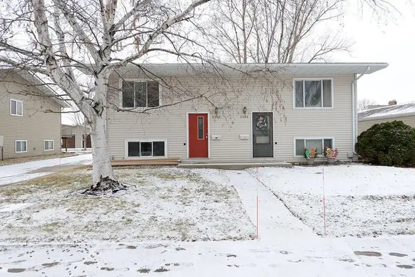 2366 20th Avenue S, Fargo, ND 58103